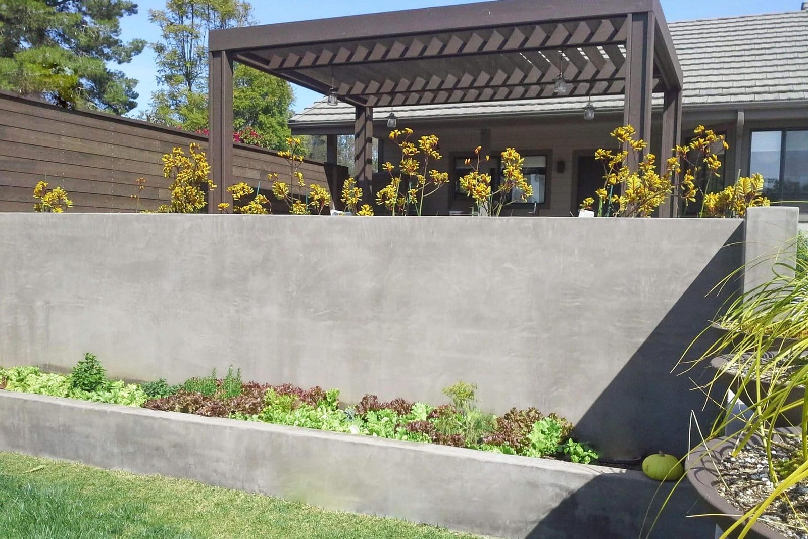 poured concrete wall backyard